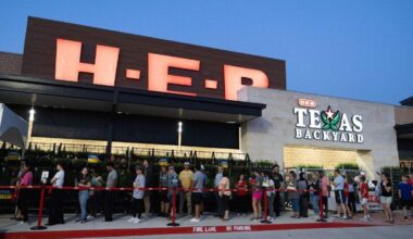 H-E-B opens first Murphy store in Collin County