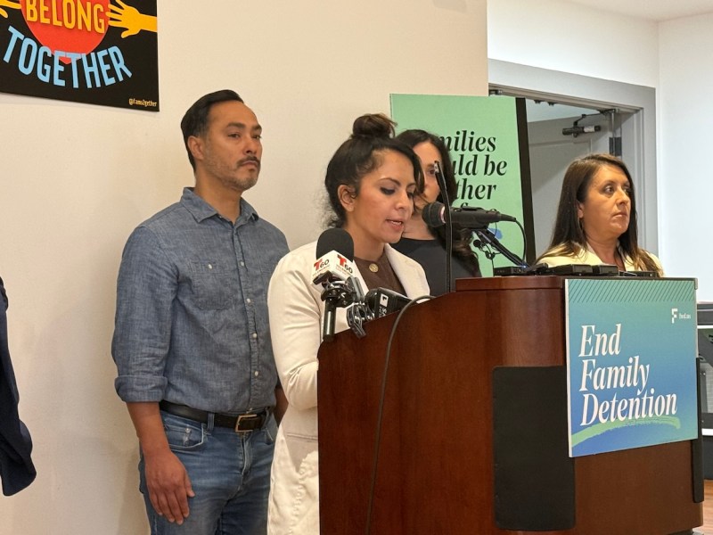 Pediatrician calls conditions inside Dilley prison camp ‘child abuse,’ accuses ICE of human rights violations