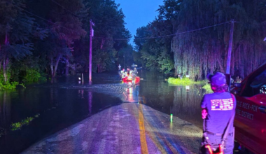 Fire crews help people escape homes near Plano as floodwaters endanger homes – Shaw Local
