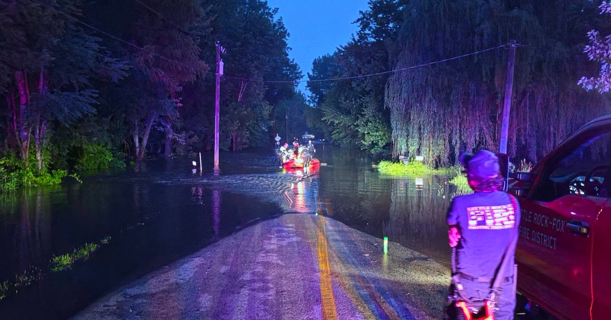 Fire crews help people escape homes near Plano as floodwaters endanger homes – Shaw Local