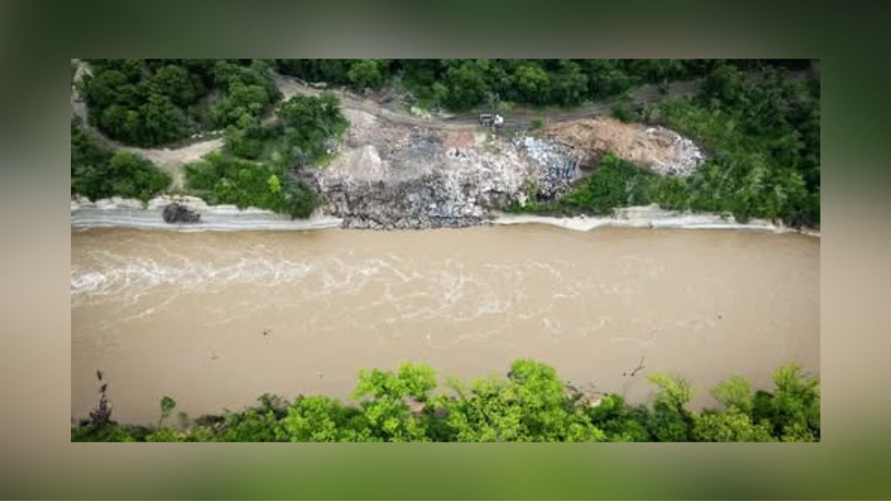 Dallas Clears 271 Truckloads Of Illegal Dumping Along Trinity River