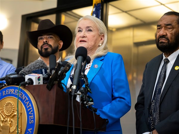 Detainees tell their lawyer an ICE officer shot a Houston driver through a passenger window
