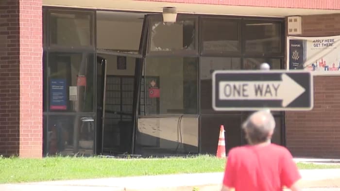 USPS temporarily suspends services at Lockhill Post Office after woman crashes car into building