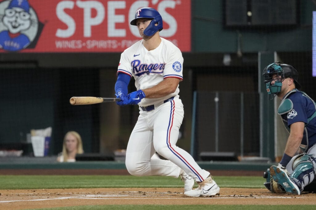 Texas Rangers drop Mariners 7-1 behind Eovaldi, Langford