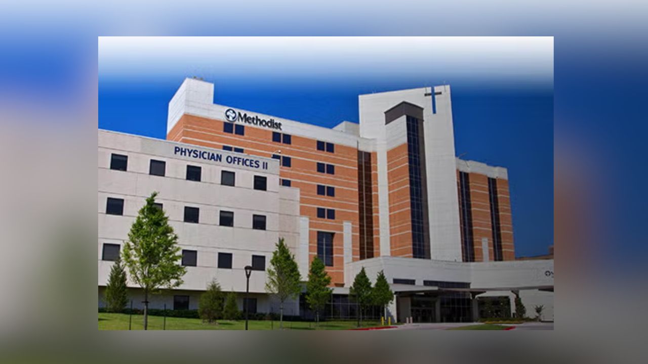 Inmate Tries To Escape Through Dallas Hospital Ceiling, Surrenders After Hearing K-9