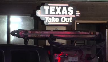 Firefighters respond to gas leak at Texas Roadhouse in Alexandria