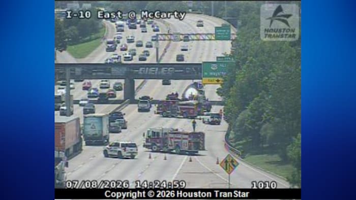 Multiple westbound lanes of I-10 closed after 18-wheeler strikes bridge in E. Houston