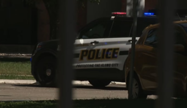 Woman suffers life-threatening injuries after West Side stabbing, SAPD says
