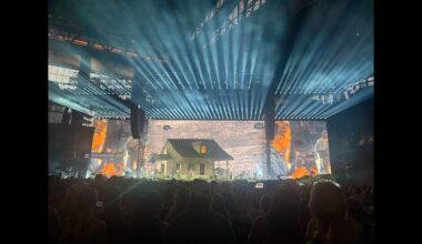 Noah Kahan’s full Arlington setlist from Globe Life Field