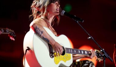 Ella Langley’s ‘Choosin’ Texas’ No. 1 on Hot 100 for 13th Week