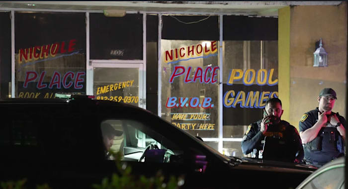Houston pool hall owner shoots intruder who charged him with crowbar