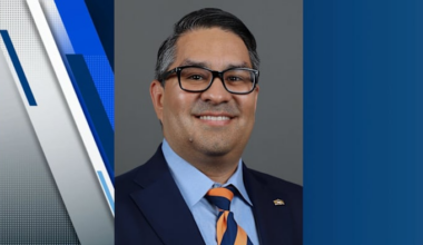 San Antonio ISD board votes Adrian Bustillos to lead district as new superintendent