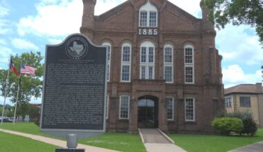 Mark in Texas History: Historic Shelby County jail receives state historical marker