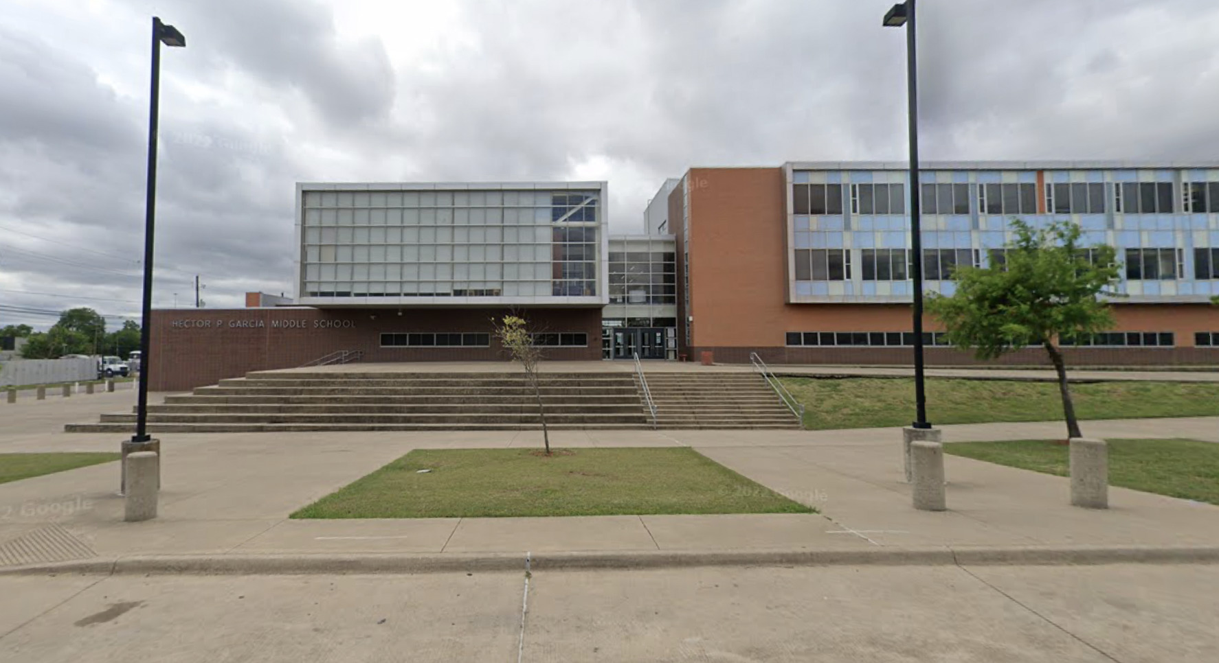 Dallas ISD starts school year early for some Oak Cliff campuses