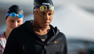Simone Manuel Fires Off Season-Best 53.15 100 Free On Day 1 of Austin Sectionals