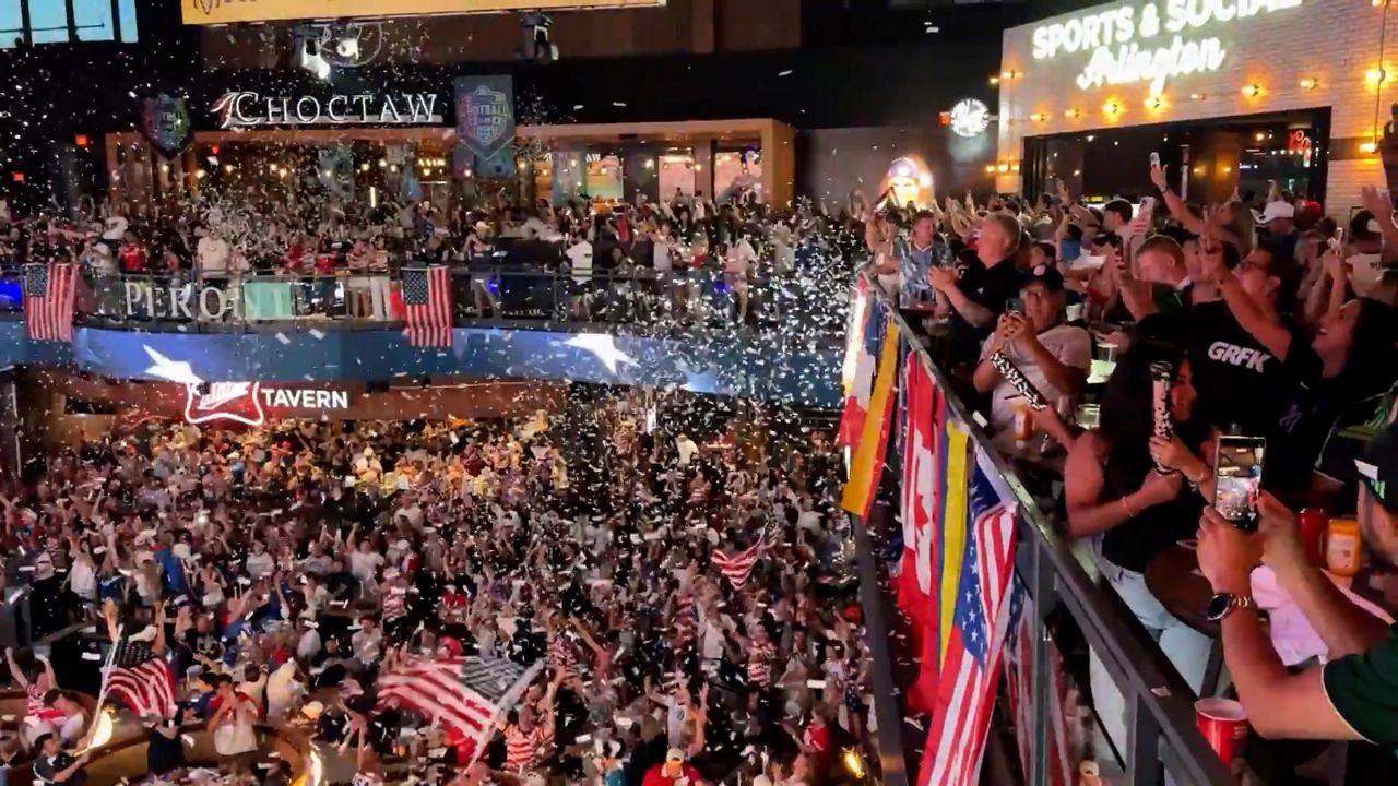 U.S. fans show excitement, patriotism for FIFA World Cup