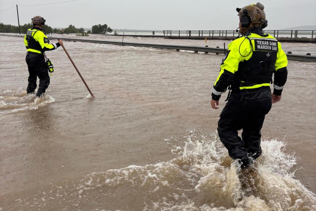 Heavy rains drench South Texas, tornado reported in San Antonio