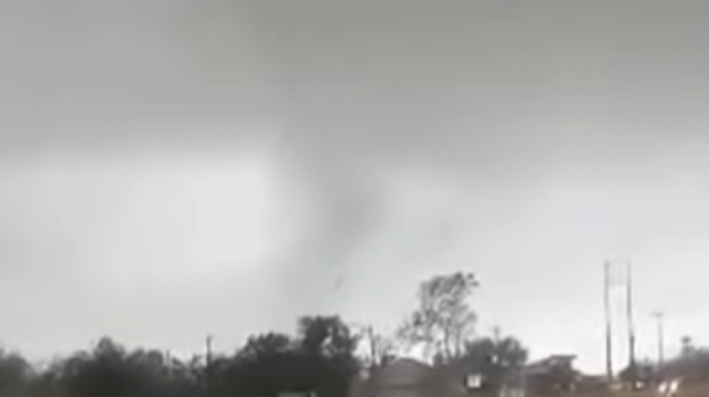 Tornado touches down in San Antonio, damage reported