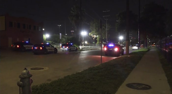 Man hospitalized with major injuries after crash in Southtown, SAPD says