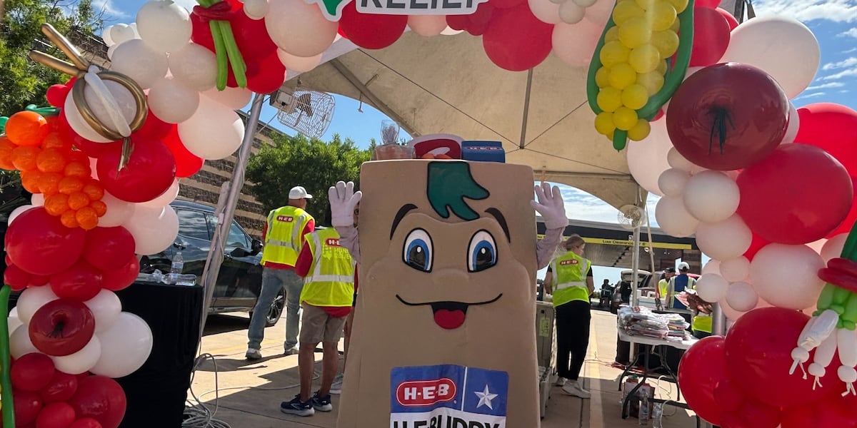 H-E-B Summer of Sharing Tour brings food, supplies to Lubbock families