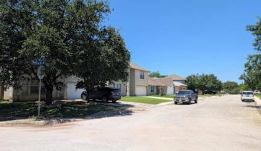 Woman killed, man injured after shooting at Northwest Side home, SAPD says