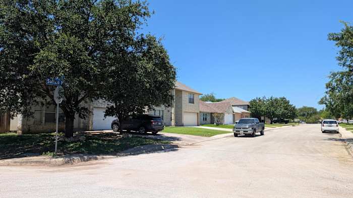 Woman killed, man injured after shooting at Northwest Side home, SAPD says