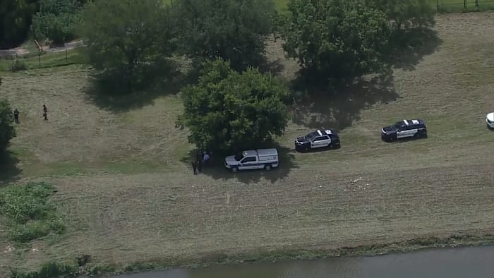 Houston homicide investigators respond after report of body found along Gulf Freeway