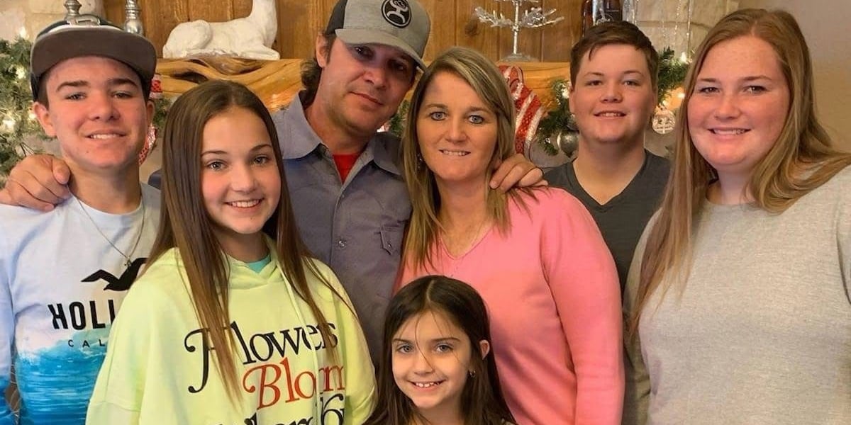 Central Texas community rallies for coach battling unexplained seizures