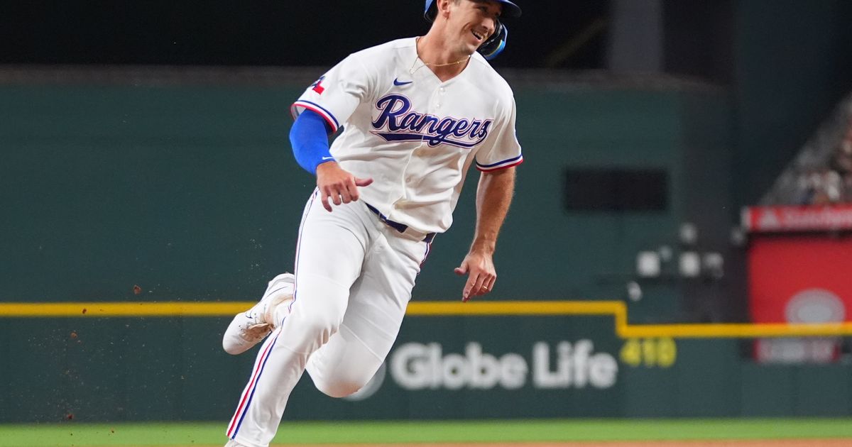 Nathan Eovaldi strikes out 8 as the Rangers beat the Mariners 7-1 :: WRAL.com