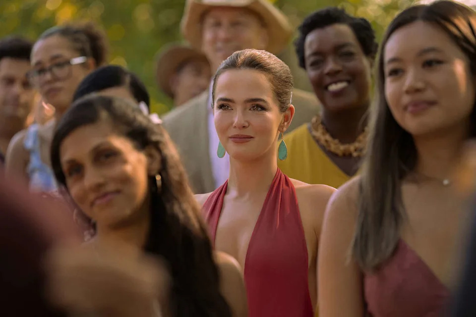 Zoey Deutch as Jill in Voicemails for Isabelle. (DIYAH PERA/NETFLIX ©2026)