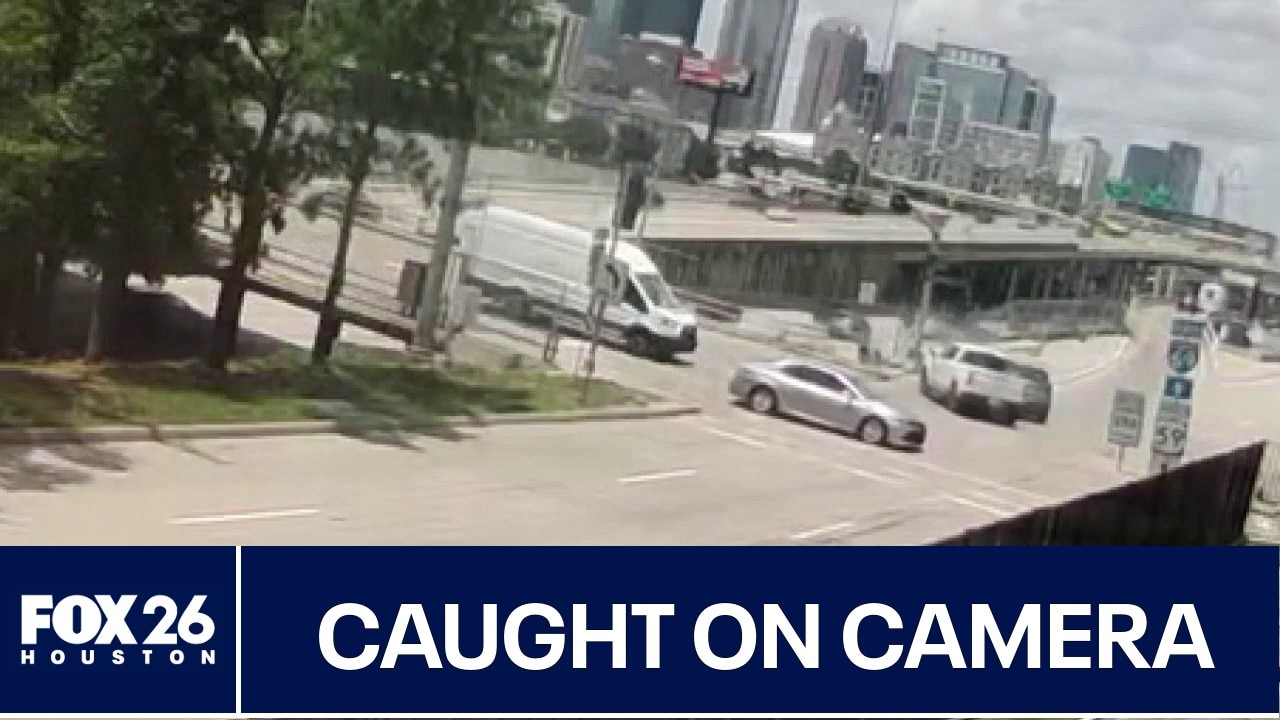 PREVIOUS: Camera catches several crashes at same Houston intersection