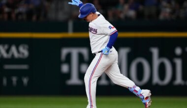 Joc Pederson powers Rangers past Mariners with two-homer game