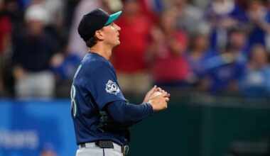 Mariners fall back in AL West race with third loss to Texas ...