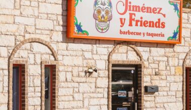 Jimenez Y Friends Hosts A Rare Dinner To Help Pit Bull Rescue