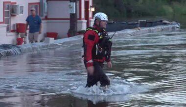 Tilden residents wait as Frio River flooding unfolds