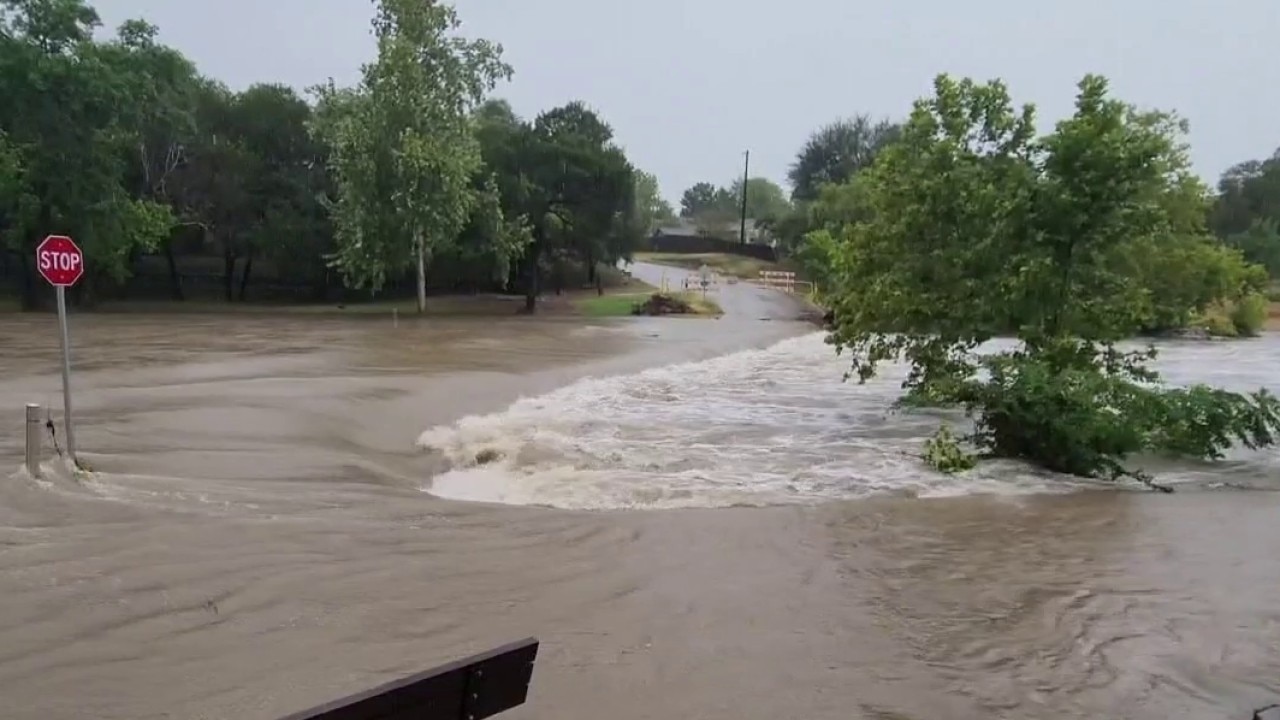 Texas weather: Local rain and flash flooding