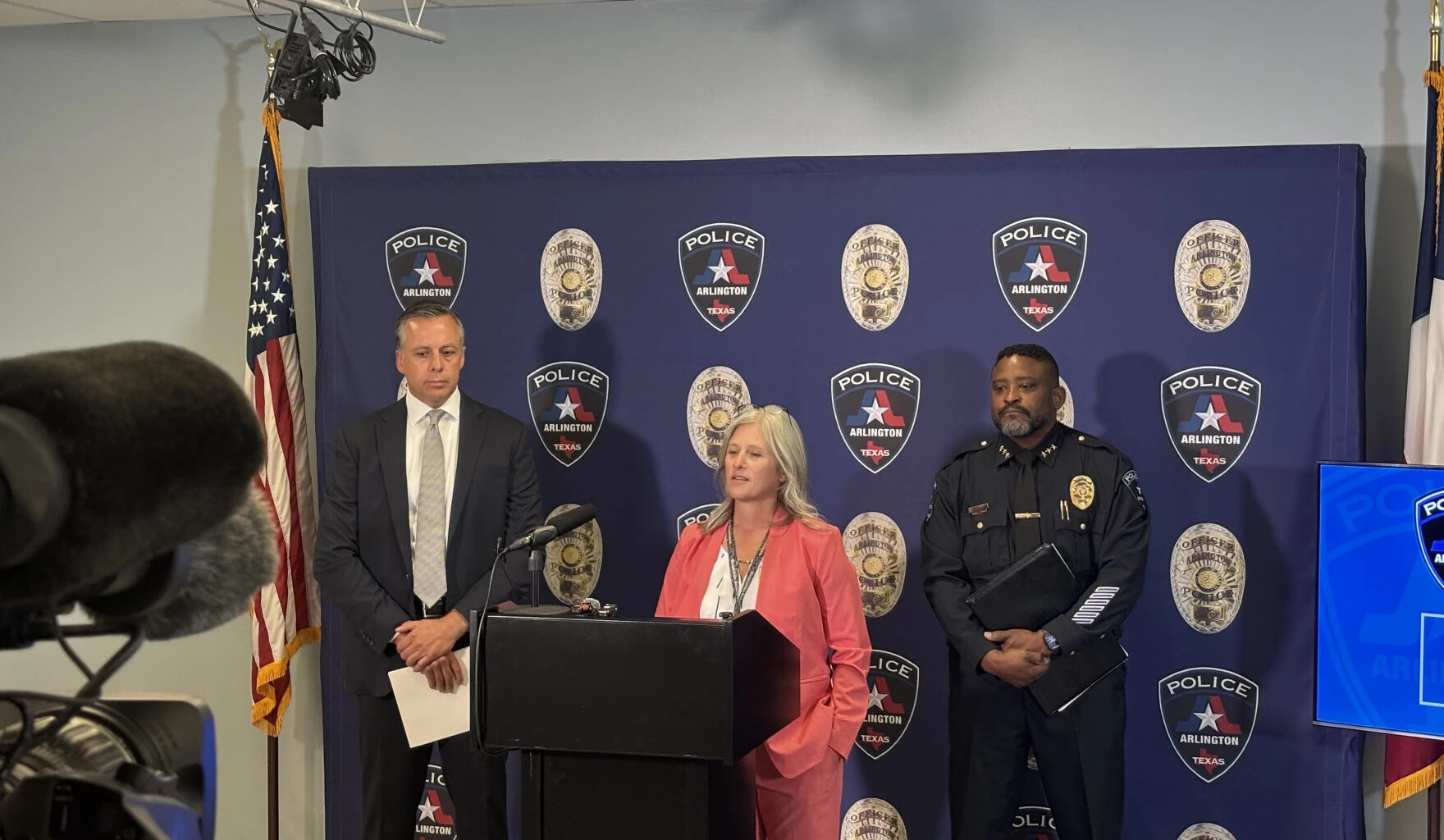 Woman charged in 2012 Arlington stabbing death released on $450K bond