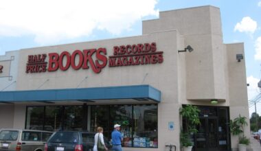 The former Half Price Books location in Montrose, which closed in 2021.