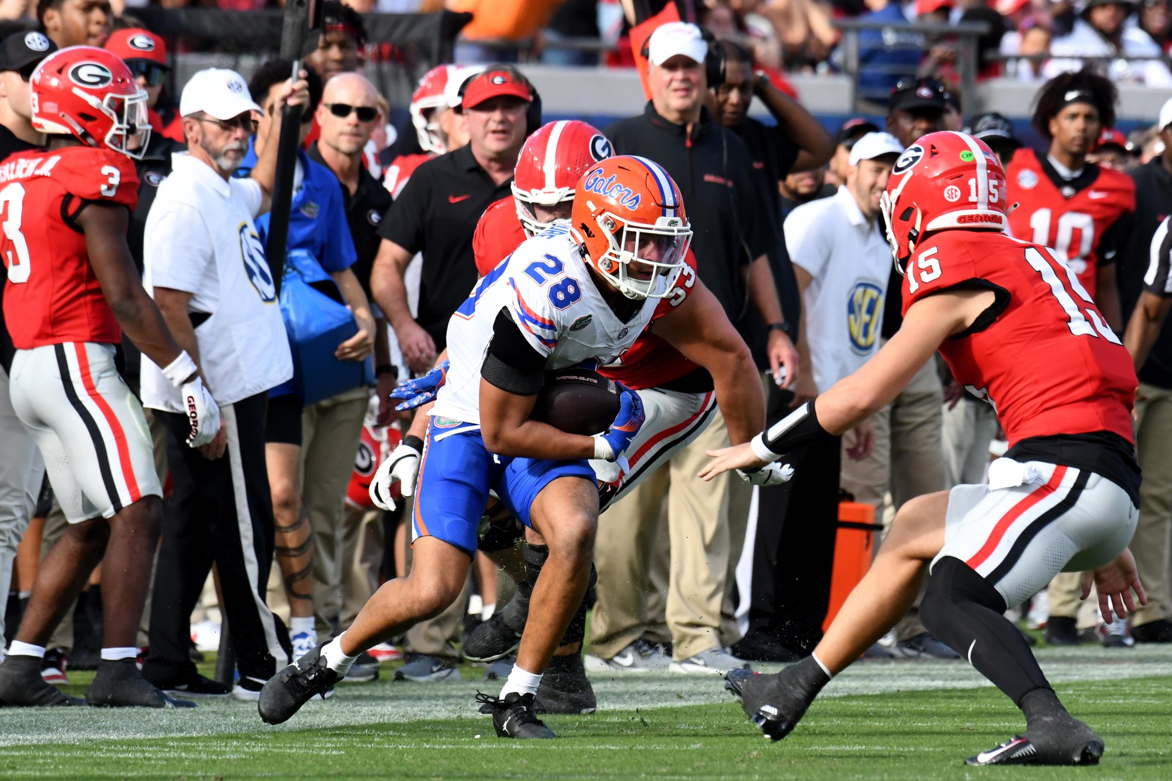 JACKSONVILLE, FL - NOVEMBER 2: Devin Moore #28 of the Florida Gators returns an interception during a game between University of Florida and University of Georgia at EverBank Stadium on November 2, 2024 in Jacksonville, Florida. (Photo by Perry McIntyre/ISI Photos/Getty Images)
