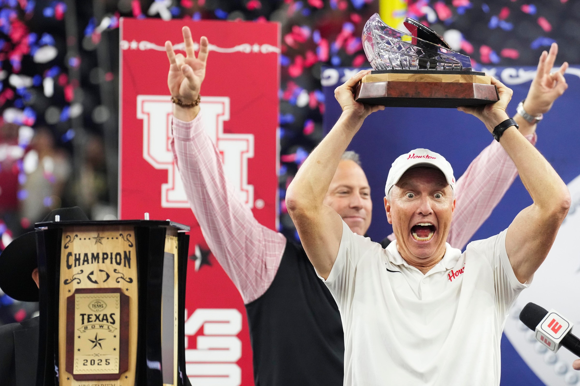 Willie Fritz and Houston won the Texas Bowl in 2025, completing the program’s first 10-win season as a member of the Big 12.