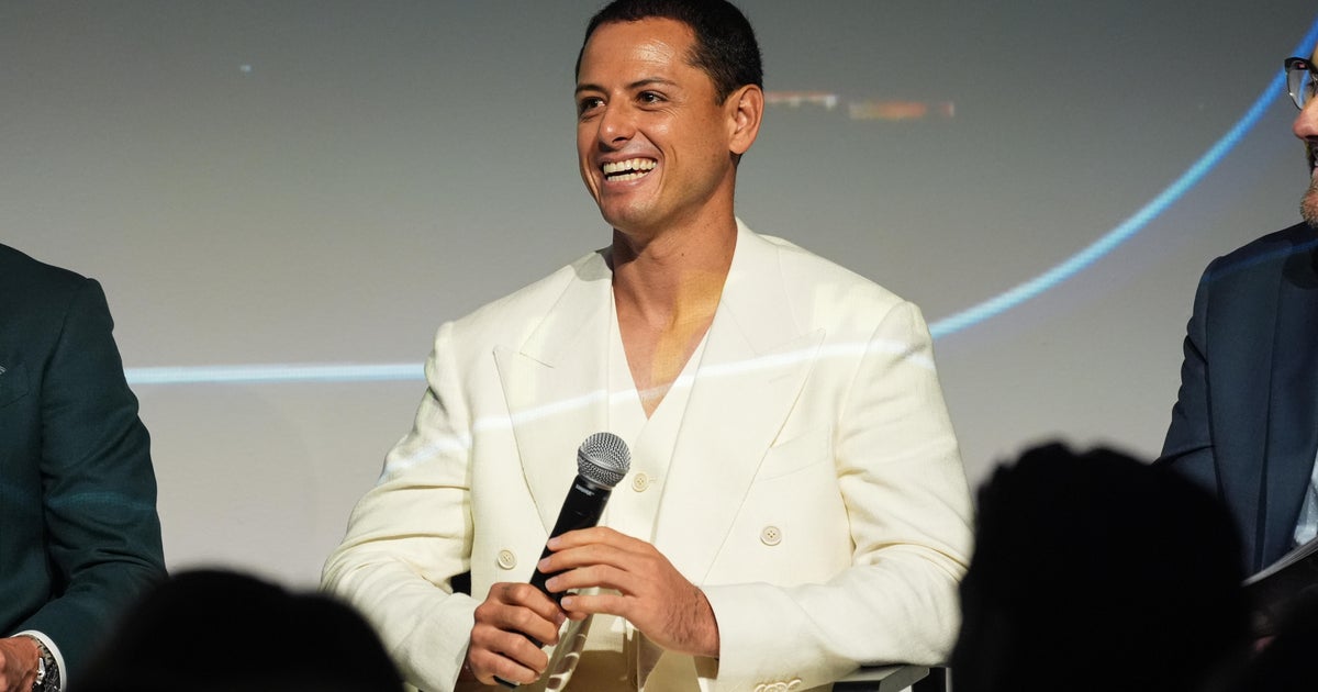Mexican soccer legend Javier "Chicharito" Hernandez joins Atletico Dallas' roster for 2027