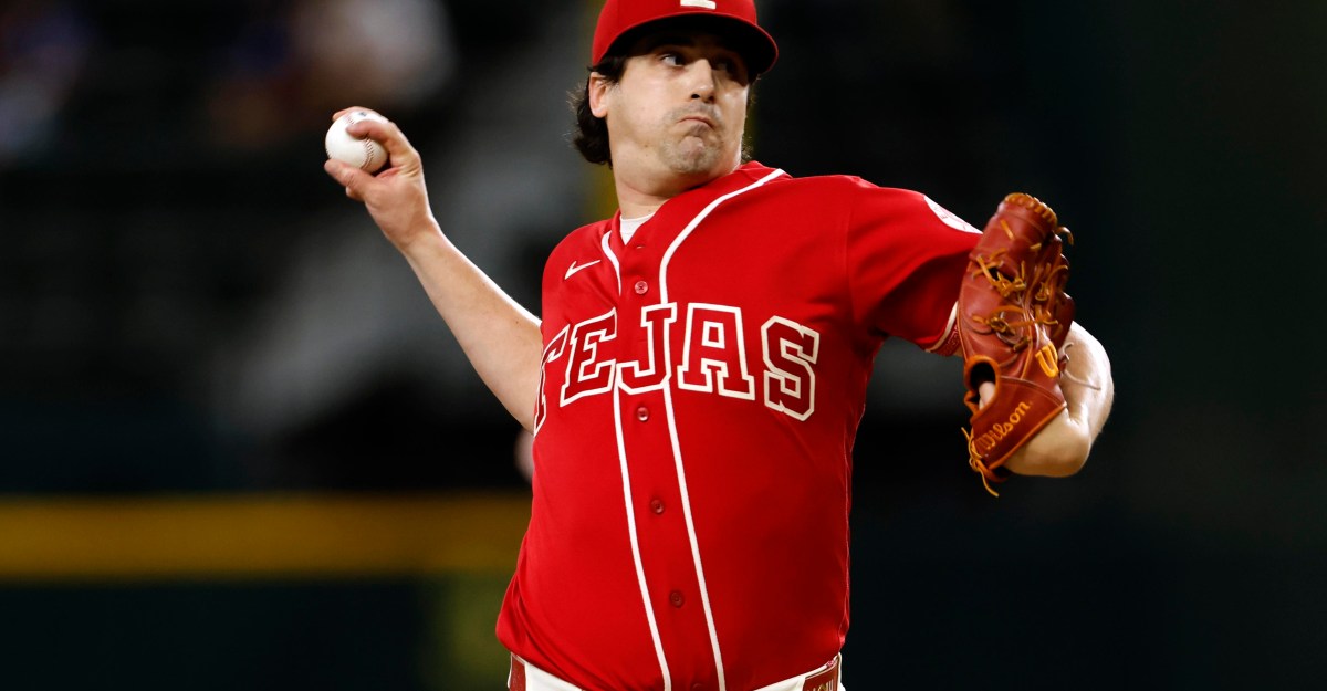Texas Rangers hold off Houston Astros to take series opener