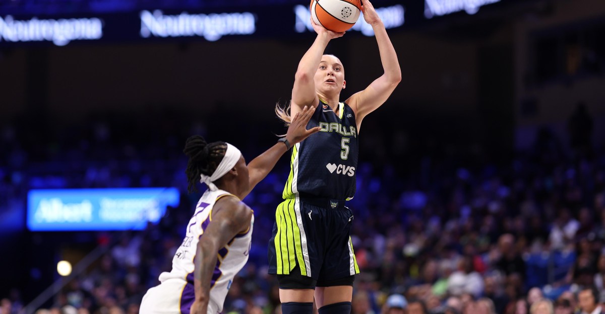 Wings vs. Sparks Recap: Dallas outlasts Los Angeles despite late injury to Paige Bueckers, 90-82
