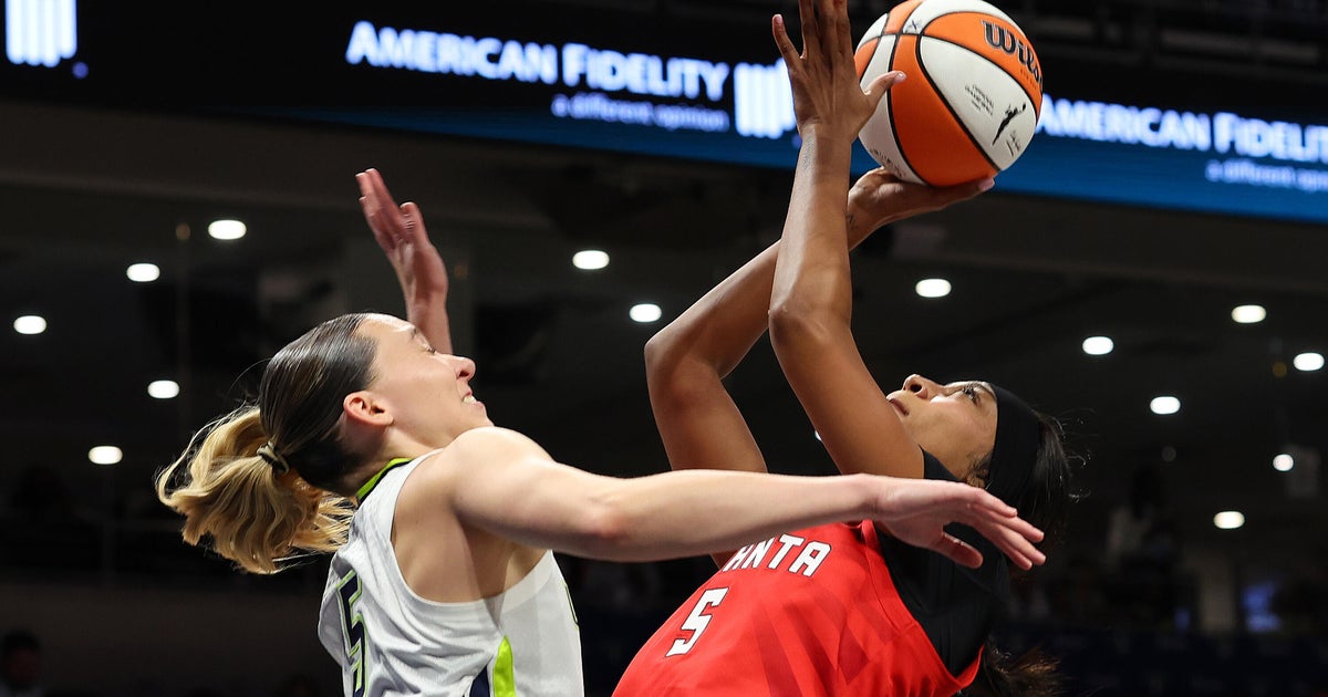 Atlanta Dream erase 15-point deficit to beat Dallas Wings 82-81