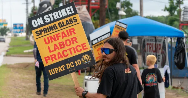 Lone Star Labor: Hot Strike Summer