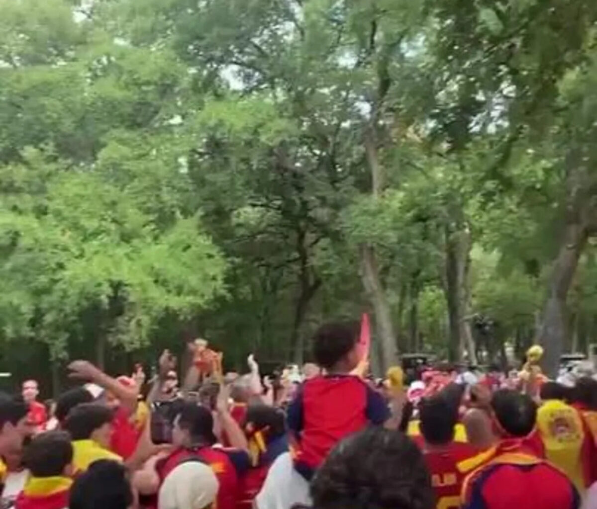 Spain Fans Rally in Arlington as World Cup Finals Fever Hits Texas
