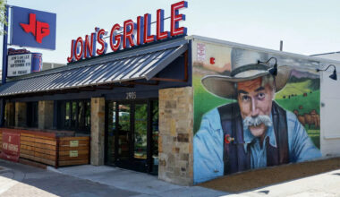 Fort Worth's Jon's Grille closes after nearly 4 years in business