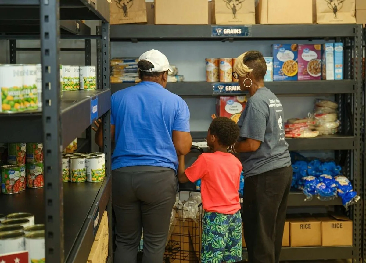 New Dallas food pantry helps veterans bridge gap between paychecks
