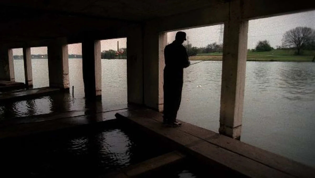 Dallas, White Rock Boathouse clash over access policy at public rowing facility