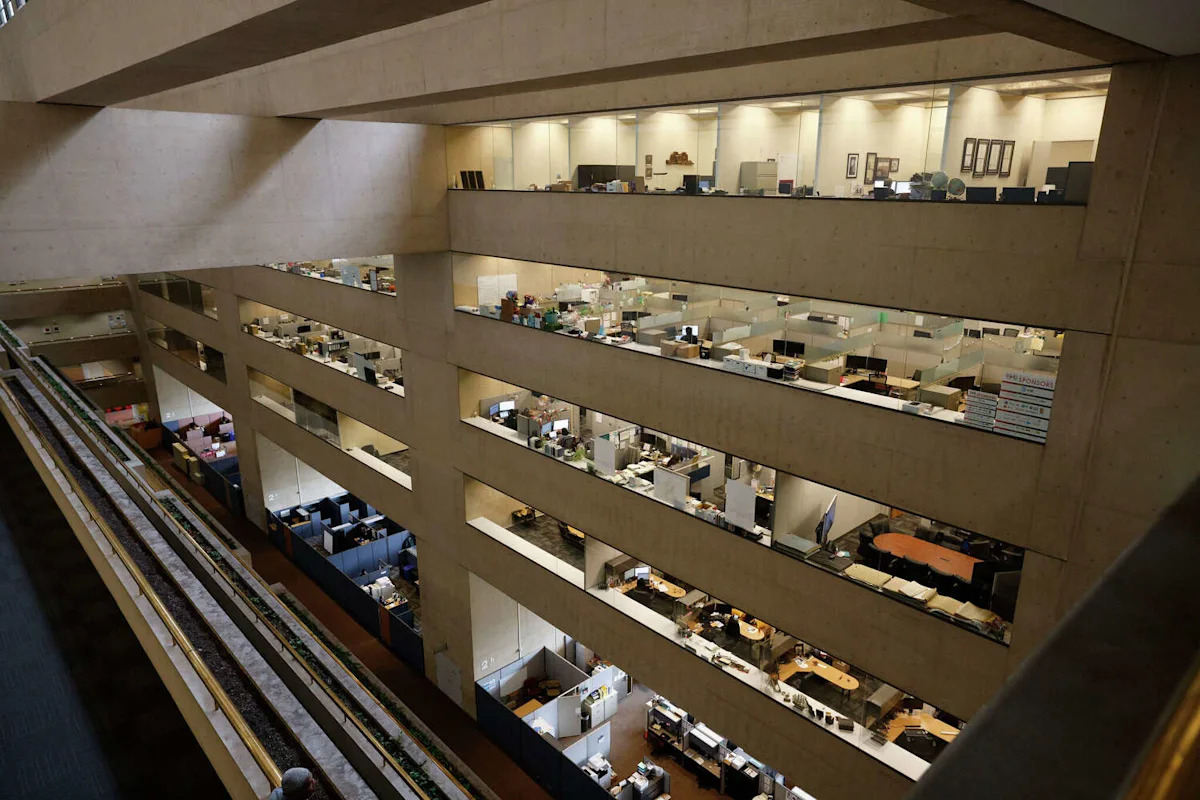 After furloughs, Dallas city workers are asked to clean offices for chance at pizza party